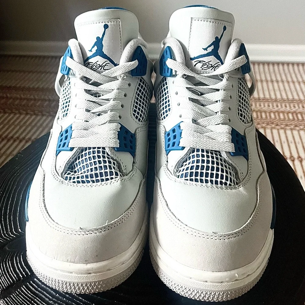 Nike Air Jordan 4 - Picture 2 of 4